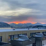 Apartament With A View In With 2 Bedrooms