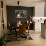 Apartament With A View In With 2 Bedrooms *